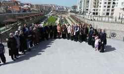 Battalgazi Belediyesi Proje Ve Yatırımları Ak Parti Yeşilyurt Kadın Kolları’na Tanıtıldı