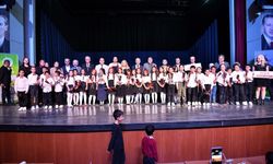 'Kalbimin En Güzel Şiiri: Annem' Yarışmasının Ödül Töreninde Duygu Dolu Anlar Yaşandı