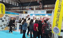 Kariyer Fuarında Gençler Battalgazi Belediyesi Standında Buluştu