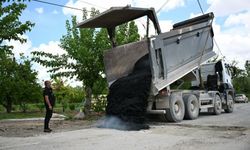 Yeşilyurt Belediyesi, Topsöğüt Mahallesi’nin Yollarını Yeniliyor