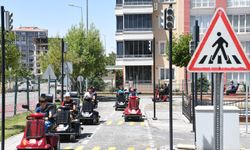 Yeşilyurt Belediyesi Trafik Eğitim Parkı'nda 6 Bin 820 Öğrenciye Uygulamalı Trafik Eğitimi
