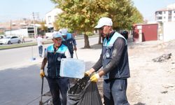 Battalgazi Belediyesi Konteynerlerin Kaldırıldığı Alanları Temizliyor