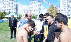 Sakatlanan Güreşçiye İlk Müdahale Başkan Geçit'ten