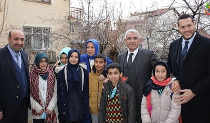 Çalık ve Güder çat kapı ev ziyaretleri gerçekleştirdi