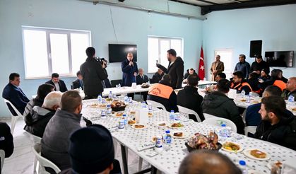 Başkan Geçit’ten Kar Mesaisindeki Personele Moral Ziyareti