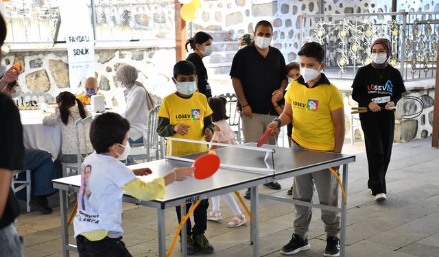 Yeşilyurt’ta Lösemili Çocuklar İçin ‘En Faydalı Şenlik’ Düzenlendi
