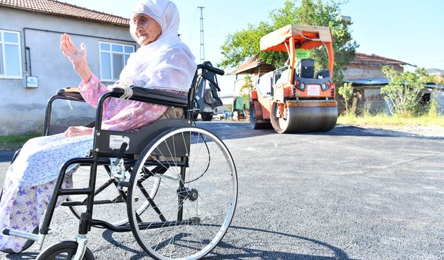 Yeşilyurt Belediyesi, 90 Yaşındaki Gülistan Teyze’nin Yol Talebini Yerine Getirdi