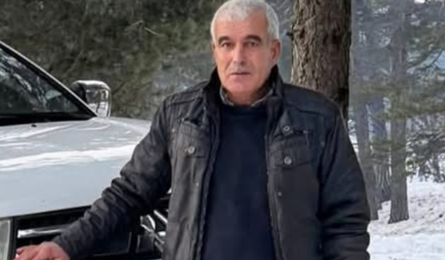 Kavak Ağacının Altında Kalan Adam Hayatını Kaybetti