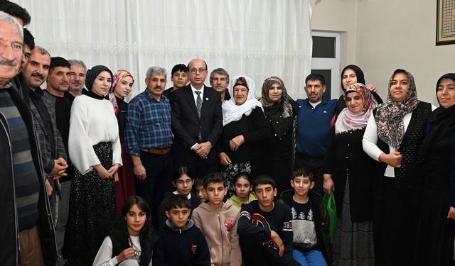 Başkan Geçit’ten Dört Kuşağın Bir Arada Yaşadığı Aileye Ziyaret!