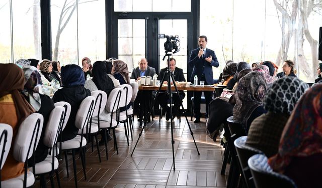 Başkan Taşkın, AK Parti Kadın Kolları Mahalle Başkanlarıyla Bir Araya Geldi