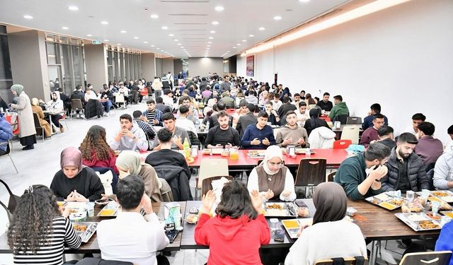 İnönü Üniversitesi’nde Gönül Sofrası Kuruldu