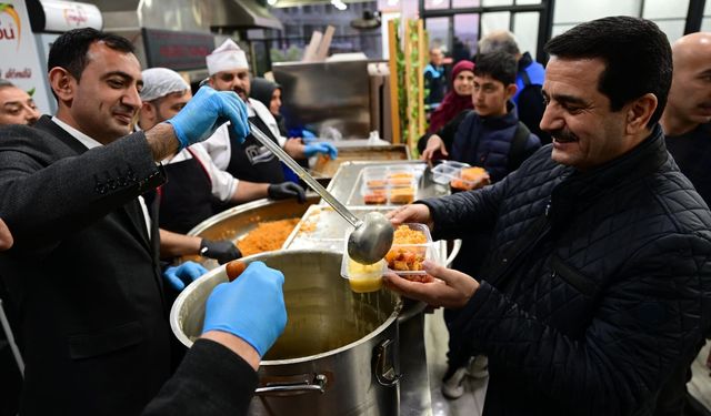 Başkan Taşkın Vatandaşlarla İftar Sofrasında Buluştu