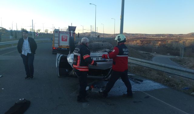 Malatya'da Otomobil Takla Attı: 3 yaralı