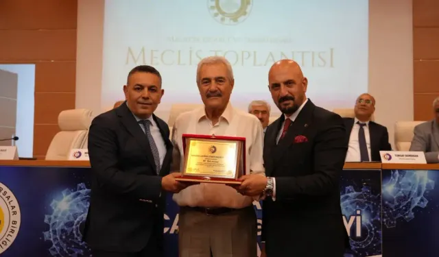 TSO'nun Üyelerine Vefa Plaketi Takdimi Devam Ediyor