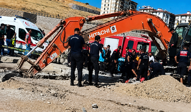 Göçük Altında Kalan 2 İşçi Hayatını Kaybetti