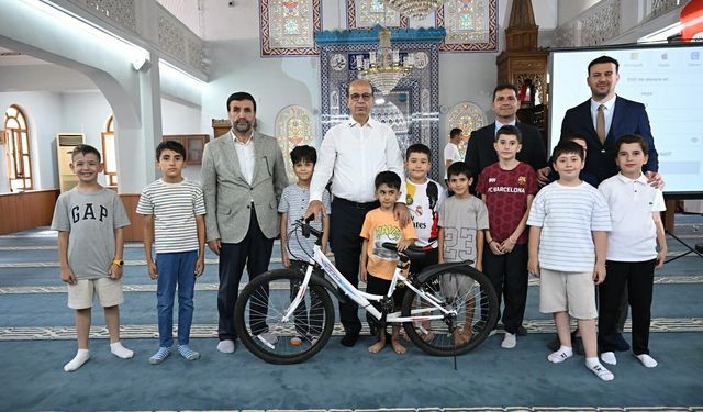 Başkan Geçit Camide Öğrencilerle Buluştu