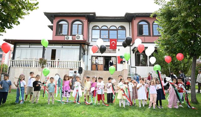 Yeşilyurt'ta Uçurtmalar Gazzedeki Çocuklar İçin Yükseldi