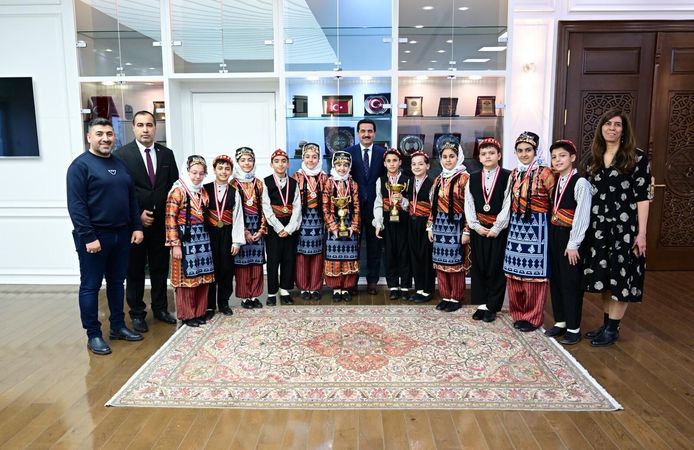 Başkan Taşkın’dan İl Şampiyonu Minik Folklorculara Tebrik