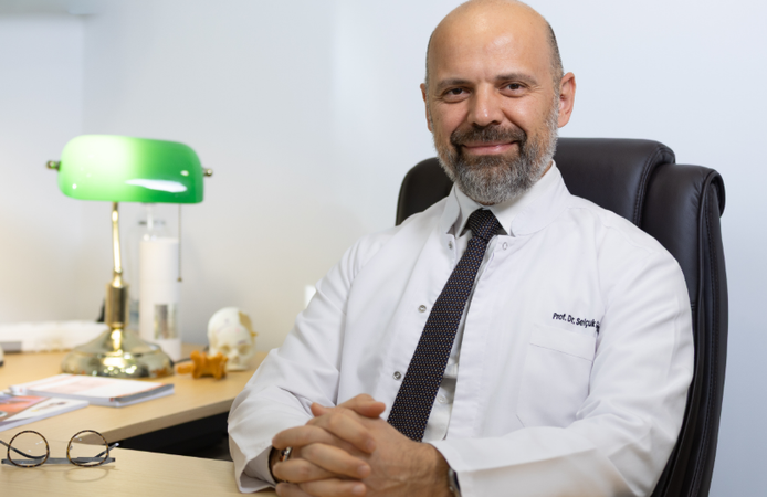 Gece Uyuşan Eller Ciddi Hastalıkların Habercisi Olabilir