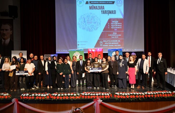 Yeşilyurt’ta Öğrenciler “Başarının Sırrını” Münazara İle Tartıştı