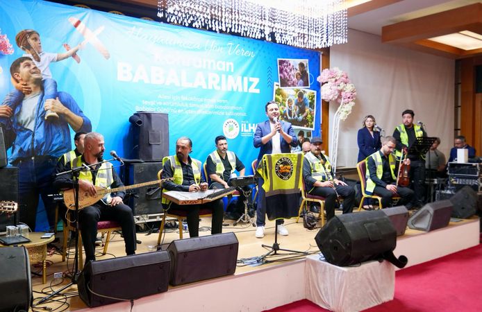 Yeşilyurt Belediyesinden Mahalle Muhtarlarına ‘Babalar Günü’ Vefası!