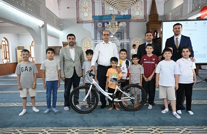 Başkan Geçit Camide Öğrencilerle Buluştu
