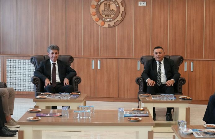 Yeni Banka Müdürlerinden Başkan Sadıkoğlu’na Ziyaret