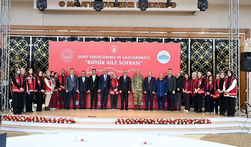 Şehit Aileleri Ve Gaziler Onuruna İftar Yemeği