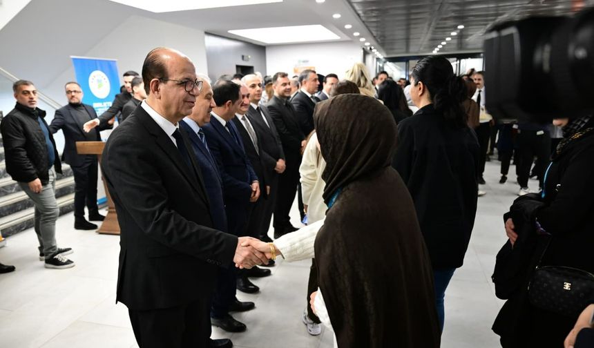 Başkan Geçit, Belediye Personelleriyle Bayramlaştı