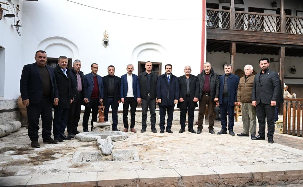 Başkan Taşkın, Eski Malatya Muhtarlarıyla Tarihi Konakta Bir Araya Geldi