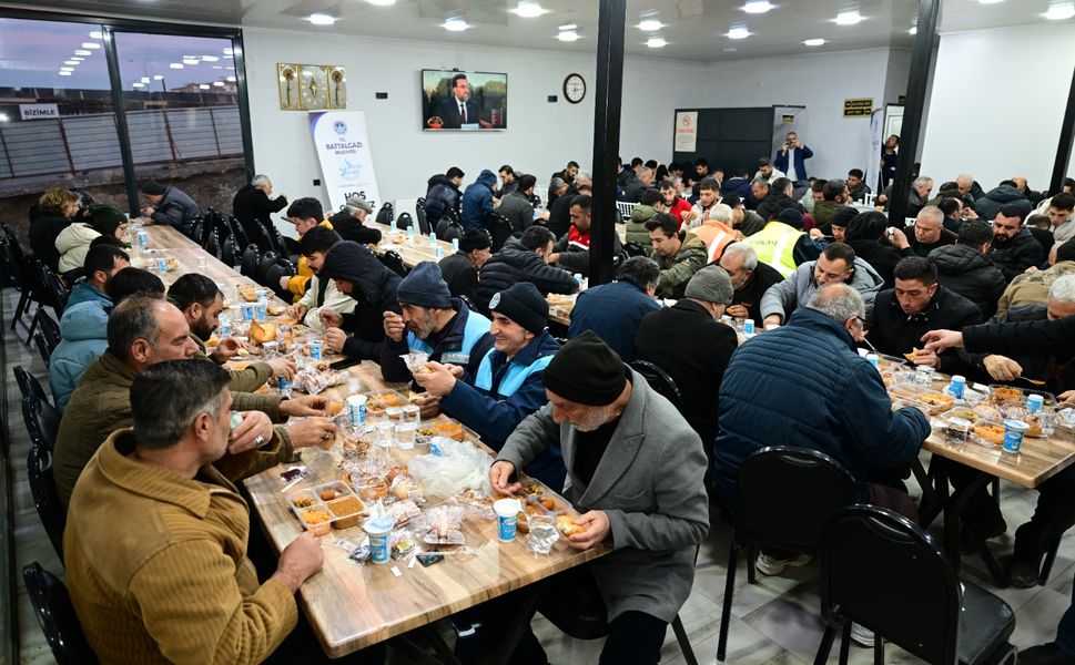 İftar Çadırda Degil, Restoranda