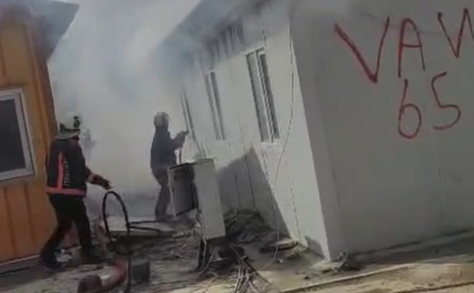 Şantiyedeki İşçi Yatakhanesinde Yangın Paniği