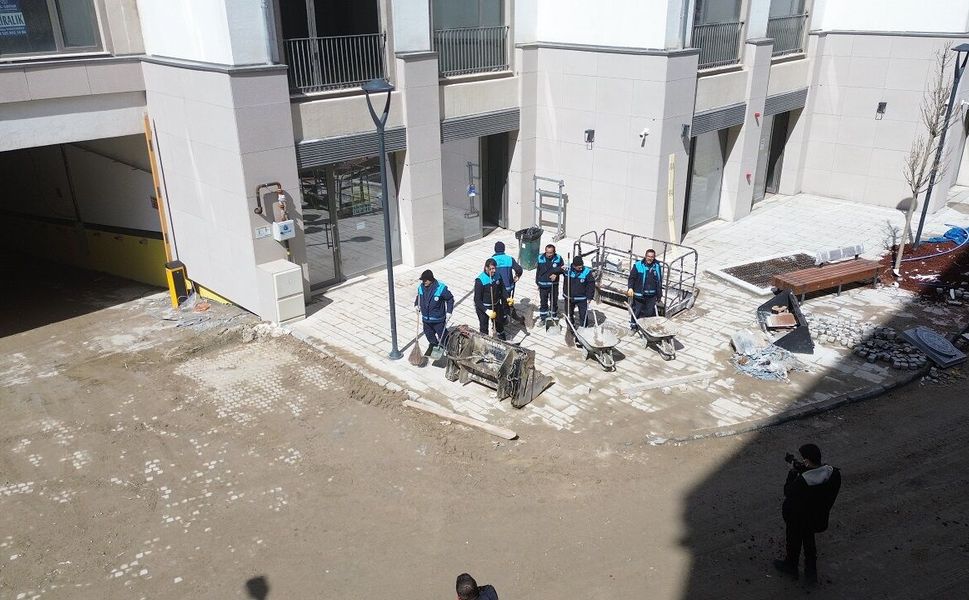 Akpınar Çarşısı’nda Temizlik Çalışmaları Başladı