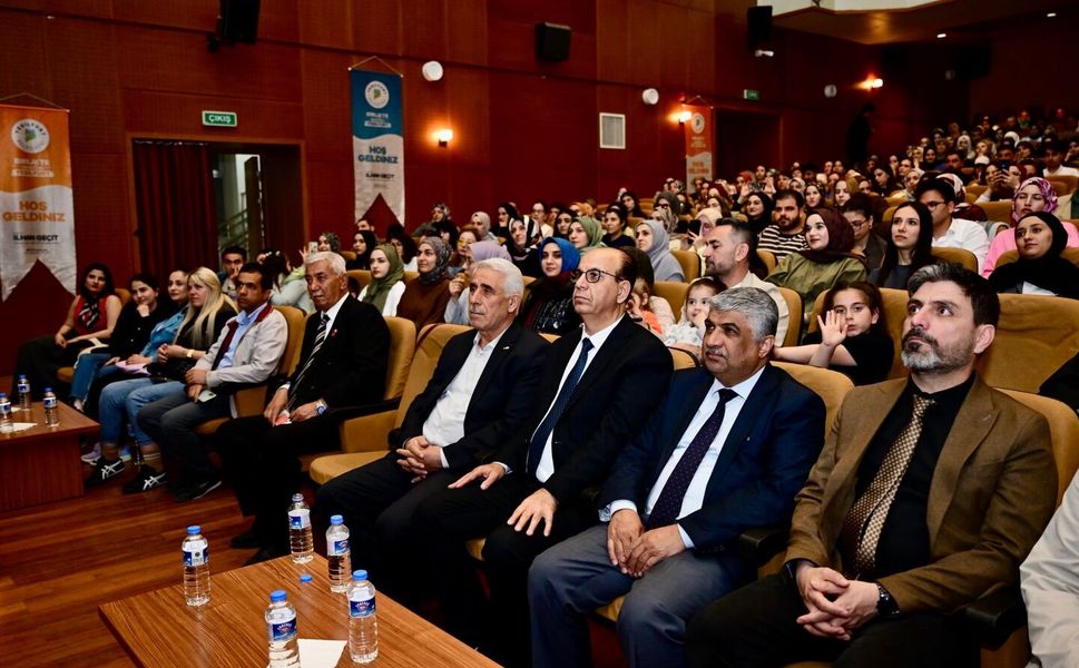 'Duyulmayan Çocuk, Yorgun Anne-Baba, Kaybolan İletişim' Konferansına Yoğun İlgi