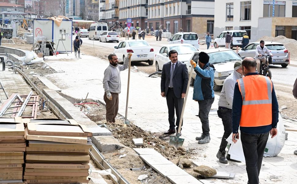 Akpınar Çarşısı’nda Temizlik Çalışmaları Sürüyor