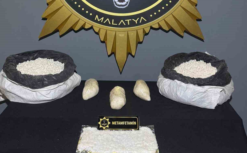 Şeker Çuvallarında 3 Kilo Metamfetamin Ele Geçirildi