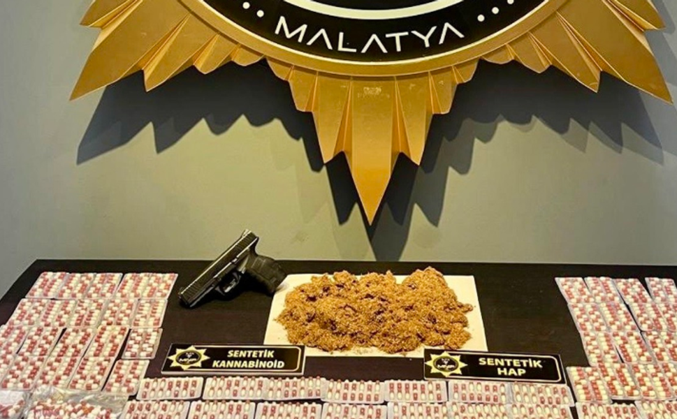 Narkotik Operasyonu: 5 Tutuklama