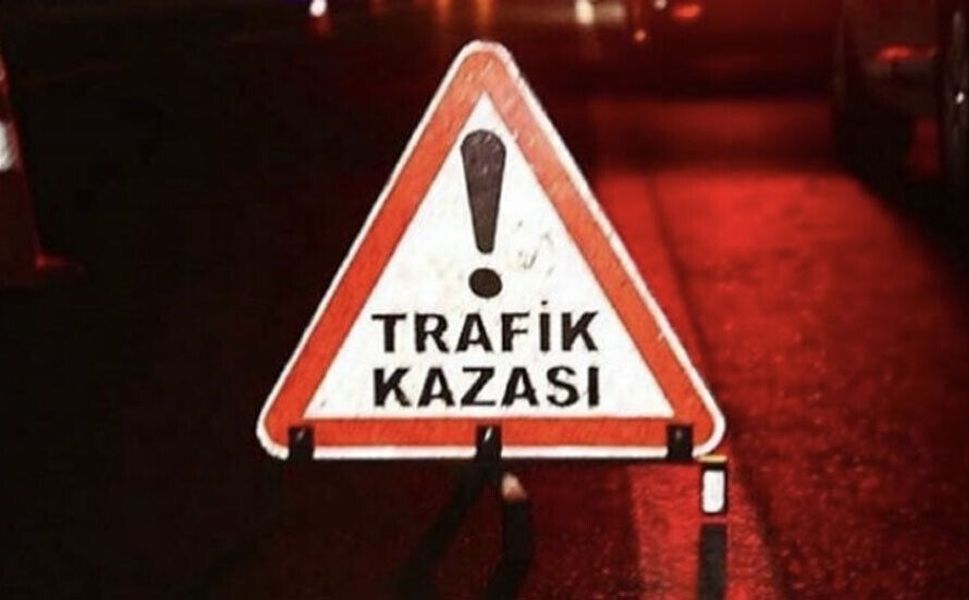 Servis Minibüsü Devrildi: 2 Kişi Hayatını Kaybetti