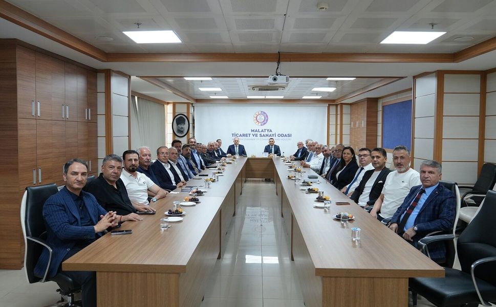 Başkan Sadıkoğlu'ndan Malatya Kayısısı" ibaresi ve coğrafi işaret logosu