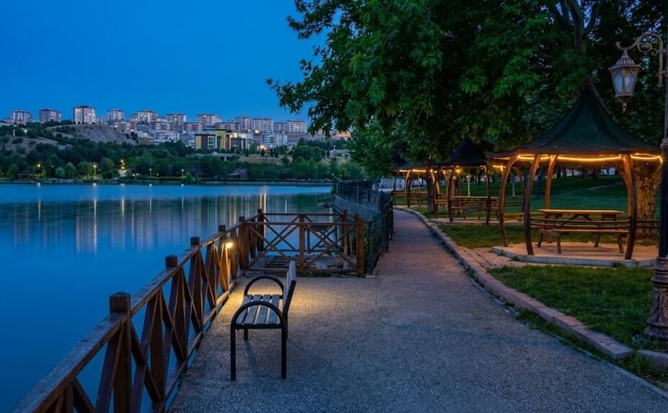Boğulma Tehlikesi Geçiren 6 Kişi Hastaneye Kaldırıldı
