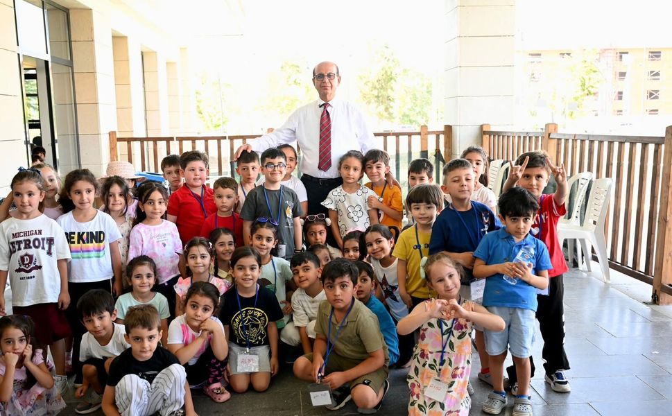 Başkan Geçit, Geleceğin Bilim Adamlarıyla Buluştu