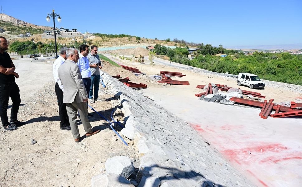 Başkan Taşkın Çarşıbaşı Rekreasyon Alanı’ndaki Çalışmaları İnceledi