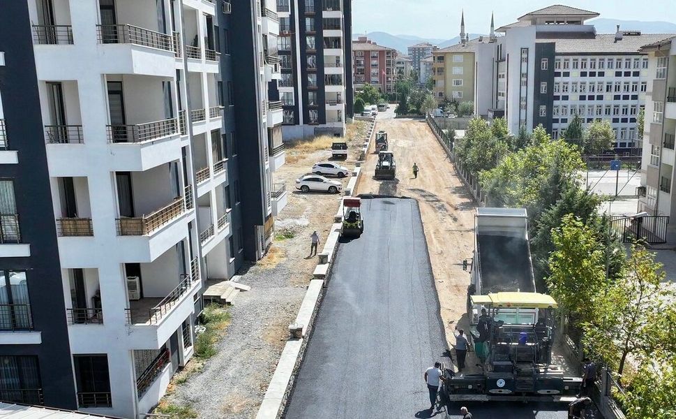 Özalper Mahallesi’nde Yollar Yenileniyor