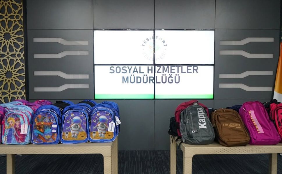 Yeşilyurt Belediyesi'nden Kırtasiye Desteği