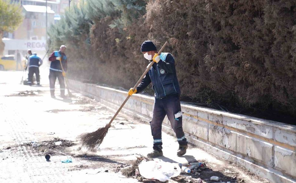 Kalkan Konteyner Alanları Temizleniyor