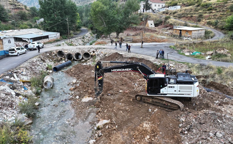 Kadiruşağı Mahallesinin 50 Yıllık Köprü Sorunu Çözülüyor