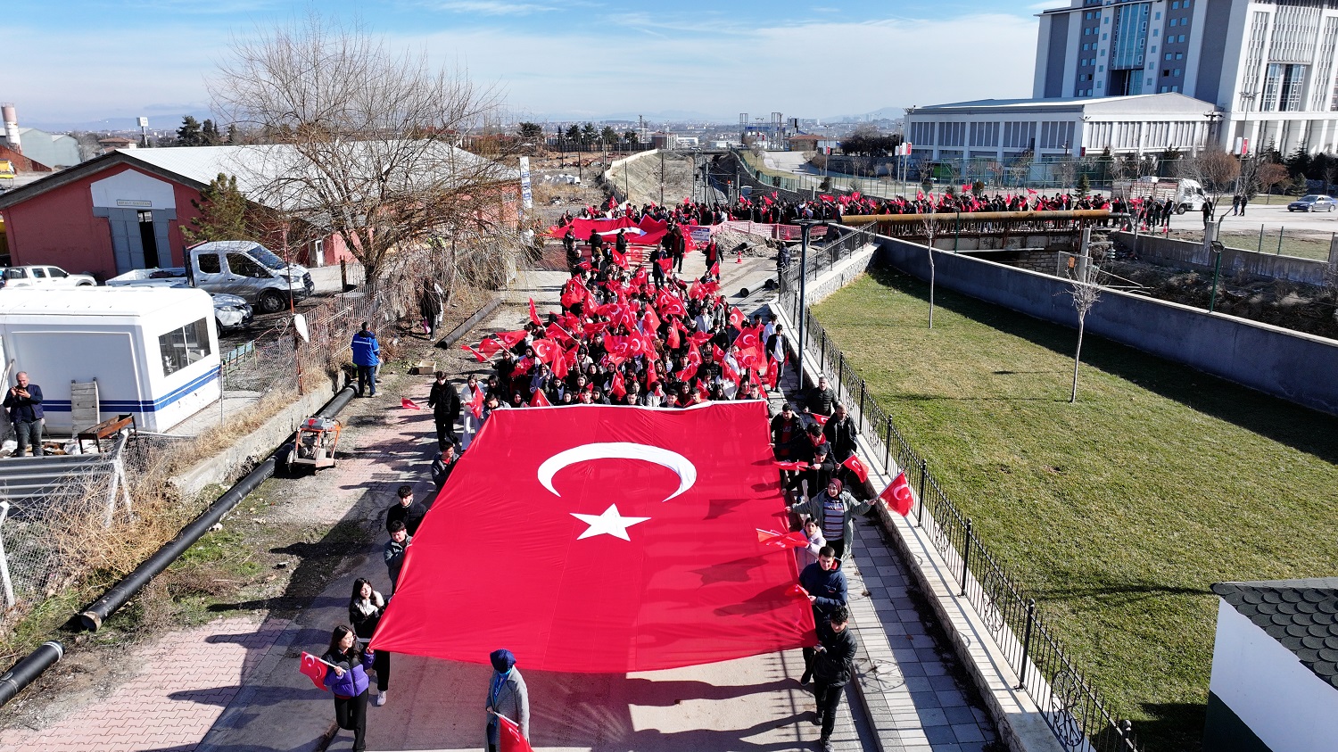 'Tek Bayrak, Tek Vatan' Yürüyüşünde Yeşilyurt’ta Milli Birlik Coşkusu