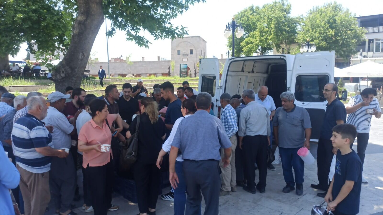 Battalgazi'de 4 Bin Kişiye Aşure Dağıtıldı