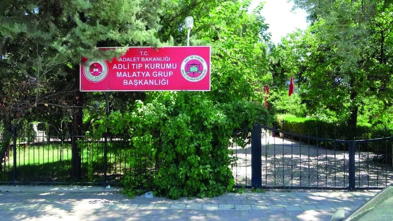 Malatya OSB'de Feci İş Kazası: Pres Makinesine Sıkışan İşçi Hayatını Kaybetti
