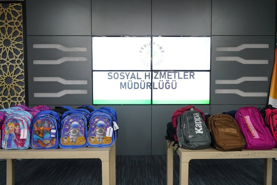 Yeşilyurt Belediyesi'nden Kırtasiye Desteği